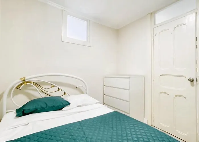 Lejlighed Charming In Lisboa, 3 Sqm, View